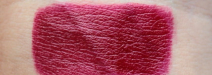 Nars Audacious Lipstick в оттенке Charlotte