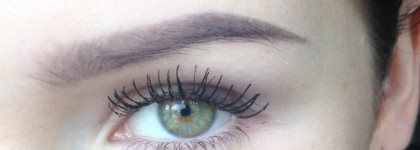 "Оденем реснички в кожу" или немного о туши Maybelline New York the Colossal Go Extreme! Volum' Express Leather Black Mascara