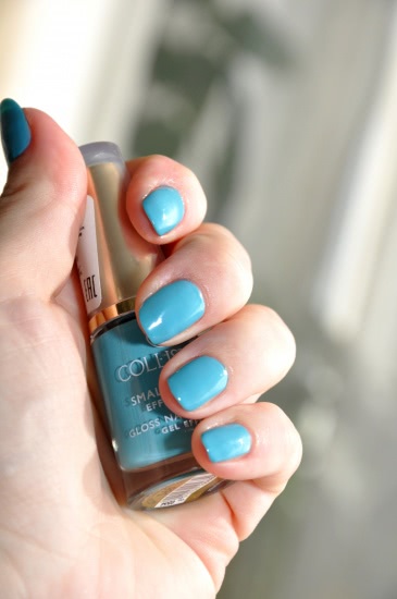 Collistar Gloss Nail Lacquer Gel Effect #568 Azzurro spensierata
