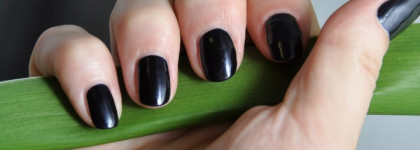 Lumene Gloss & Care Nail Polish #6 Arctic Sky