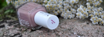 Essie Nail Polish #40 Demure vix, #14 Fiji