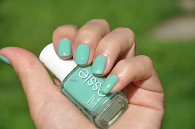 Essie Nail Polish # 17 muchi, muchi and # 98 Turquoise And Caicos