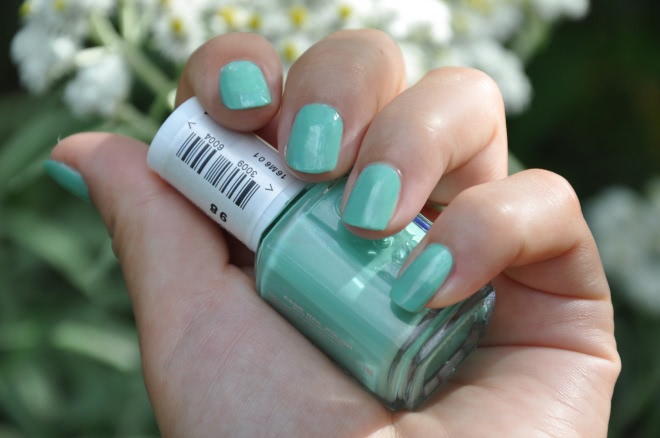Essie Nail Polish # 17 muchi, muchi and # 98 Turquoise And Caicos