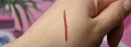 Nyx faux blacks inner eye liner Oxblood #02