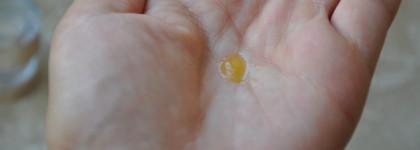 Lancome Absolue Precious Cells Rose Drop Night Peeling Concentrate -инновационное средство ночного ухода и бальзам для губ Lancome Absolue Precious Cells Nourishing Lip Balm