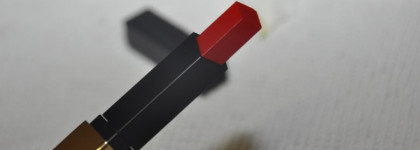YSL Rouge Pur Couture The Slim Matte Lipstick # 21 Rouge Paradoxe - красный бархат на губах