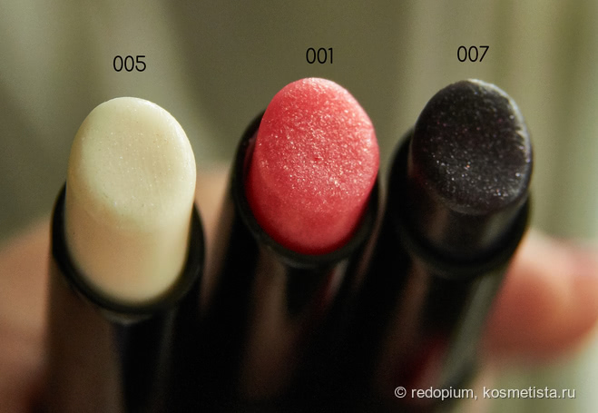 Помады Guerlain la petite robe noire le rouge. Трое из ларца