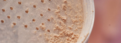 Здоровое сияющее лицо с Eva Mosaic Вуаль Effect и L'Oreal Glow Mon Amour Highlighting Drops