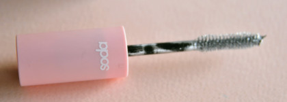 Топ для ресниц. Он же тени, подводка и помада. Soda mascara top coat #shineonme 003 Shine on