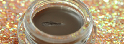 Средства для макияжа глаз от Maybellline