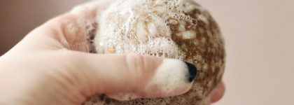 Моя ванная полочка ухода за волосами - дань минимализму. Делюсь рецептом своего шампуня