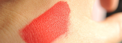 Первая красная помада Max Factor Lipfinity Velvet Matte #025