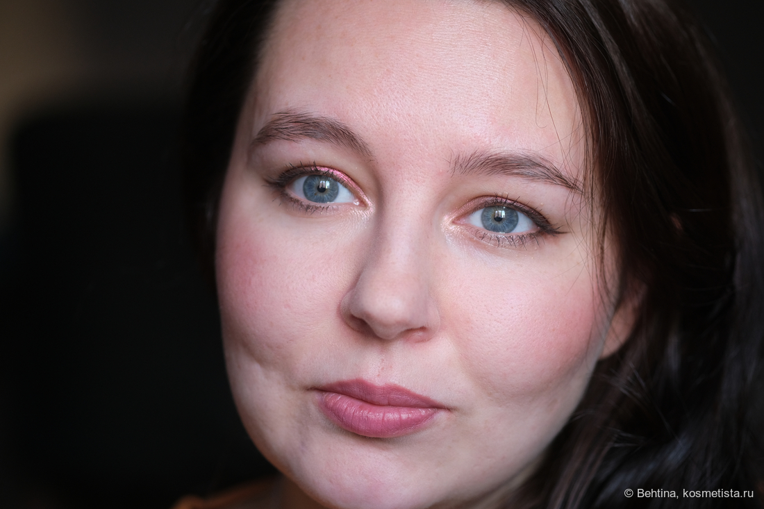 Дневной свет от окна