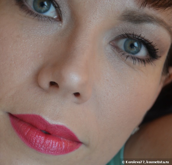 Помада Chanel Rouge Coco Ultra Hydration Lip Color #452 Emilienne