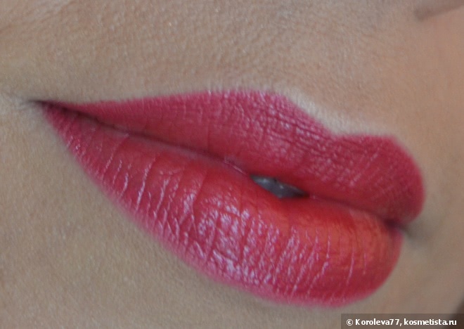 Помада Chanel Rouge Coco Ultra Hydration Lip Color #452 Emilienne