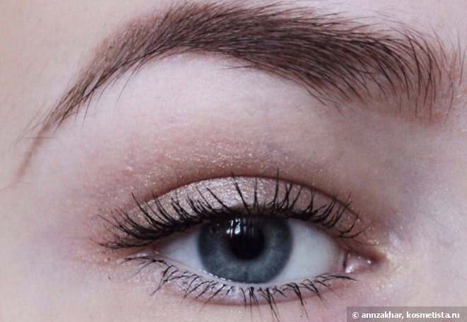 Тени для век MAC Eye shadow в оттенках Humid и Honey Lust