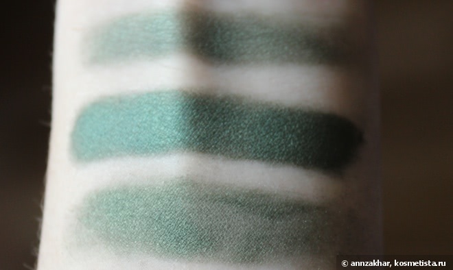 Тени для век MAC Eye shadow в оттенках Humid и Honey Lust