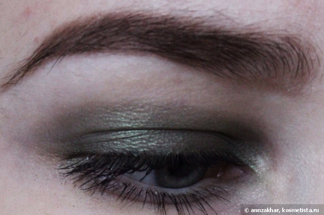 Тени для век MAC Eye shadow в оттенках Humid и Honey Lust