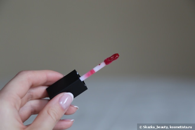 Smashbox Be Legendary Long-Wear Lip Laquer в оттенке Legendary. Идеальный лак для губ идеального красного цвета