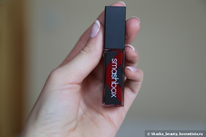 Smashbox Be Legendary Long-Wear Lip Laquer в оттенке Legendary. Идеальный лак для губ идеального красного цвета