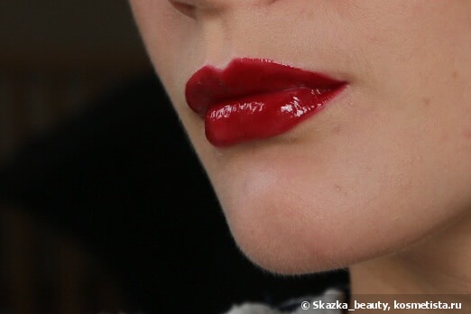 Smashbox Be Legendary Long-Wear Lip Laquer в оттенке Legendary. Идеальный лак для губ идеального красного цвета