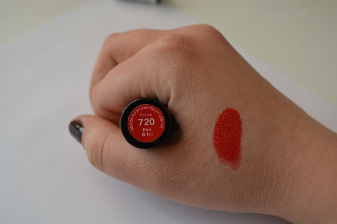 Лёд и пламя вместе с помадой от Revlon