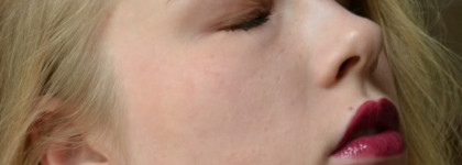 Две сливы от Sleek MakeUP Lip gloss и NYX Butter Lip Gloss