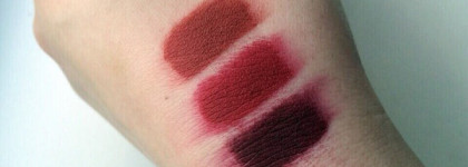 Губы, одетые в MAC The Matte Lipsticks: Diva + Chili + Russian Red