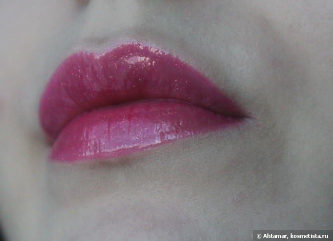 YSL Gloss Volupté Extreme Shine Soft & Light Texture # 4 Fuchsia Vermeil