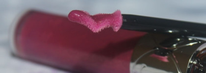 YSL Gloss Volupté Extreme Shine Soft & Light Texture # 4 Fuchsia Vermeil