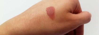 MAC matte lipstick "Velvet Teddy"