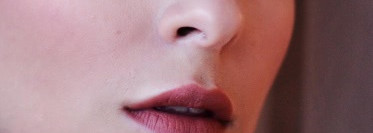 MAC matte lipstick "Velvet Teddy"