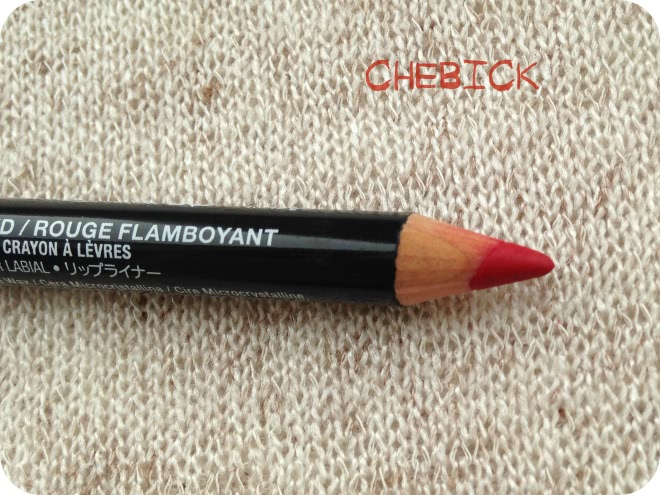 Мои творцы алых губ от Nyx- карандаш в оттенке Hot Red и помада Butter Lipstick в оттенке Mary Janes