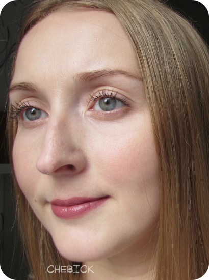 Стойкая помада для губ Essence Longlasting Lipstick в двух оттенках 06 Barely there и 07 Natural beauty