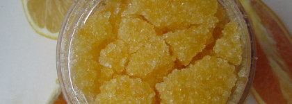 Сравнение двух апельсиновых скрабов для тела - Meela Meelo и Мастерской Олеси Мустаевой