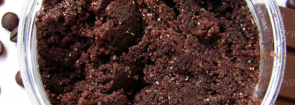 Шоколадно-сахарный скраб для тела Мастерская Олеси Мустаевой. Ароматный? Безусловно. Но вот насколько он эффективен?