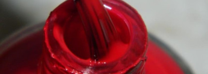 Красный и тёплый - OPI Love Is In My Cards