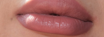 Отличный дуэт получился: помада Chanel Rouge Coco #400 Louise и карандаш для губ Viviene Sabo #103