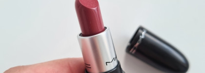 Вот что я люблю: матовая помада MAC Lipstick в оттенке Mehr