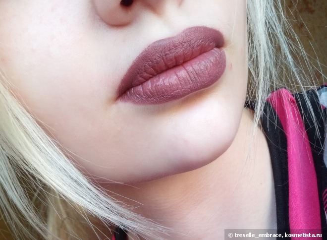Карандаш для губ Essence Lipliner в оттенке 05 Soft berry