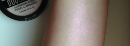 Хайлайтер от Nyx: Duo Chromatic Illuminating Powder