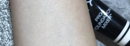 Пигмент для создания тональной основы: Nyx Pro Foundation Mixer в оттенке White