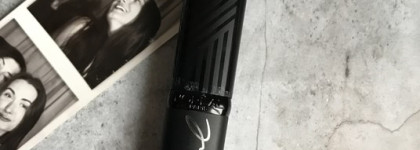 Увлажняющая губная помада Color Riche, коллекция Karl Lagerfeld x L’Oreal Paris, оттенок 01 Культовый / Kultured