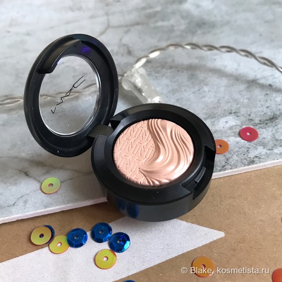 MAC Extra Dimension Eye Shadow в оттенке A Natural Flirt