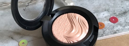 MAC Extra Dimension Eye Shadow в оттенке A Natural Flirt
