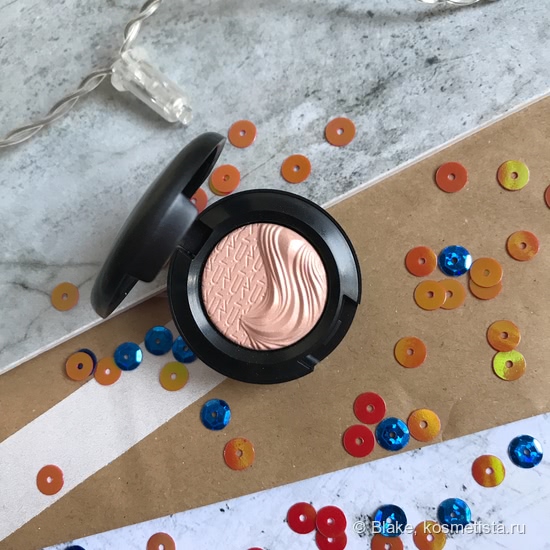 MAC Extra Dimension Eye Shadow в оттенке A Natural Flirt
