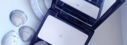 Тот самый хайлайтер-бестселлер Shiseido Luminizing Satin Face Color, который за много лет никто не смог "догнать"