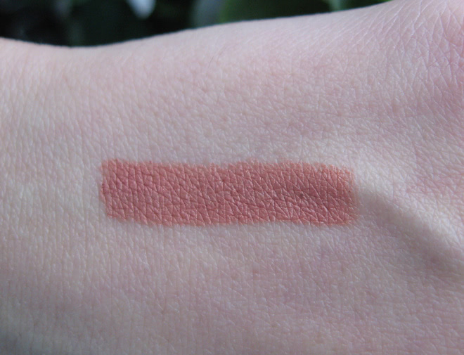 Нюд для беспроблемных губ. Maybelline Intense Velvet Lip Pencil Color Drama #630 Nude Perfection