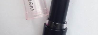 Моя темная сторона! Помады NYX lipstick butter Bls11; Wet n wild 908C; Rimmel lasting finish by Kate 30; Inglot lip pencil 33; NYX soft lip cream Transylvania