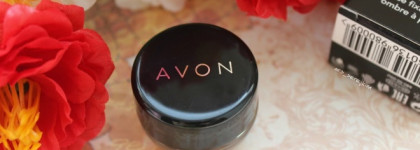 Еще одна жемчужина каталожной косметики - основа под тени от Avon